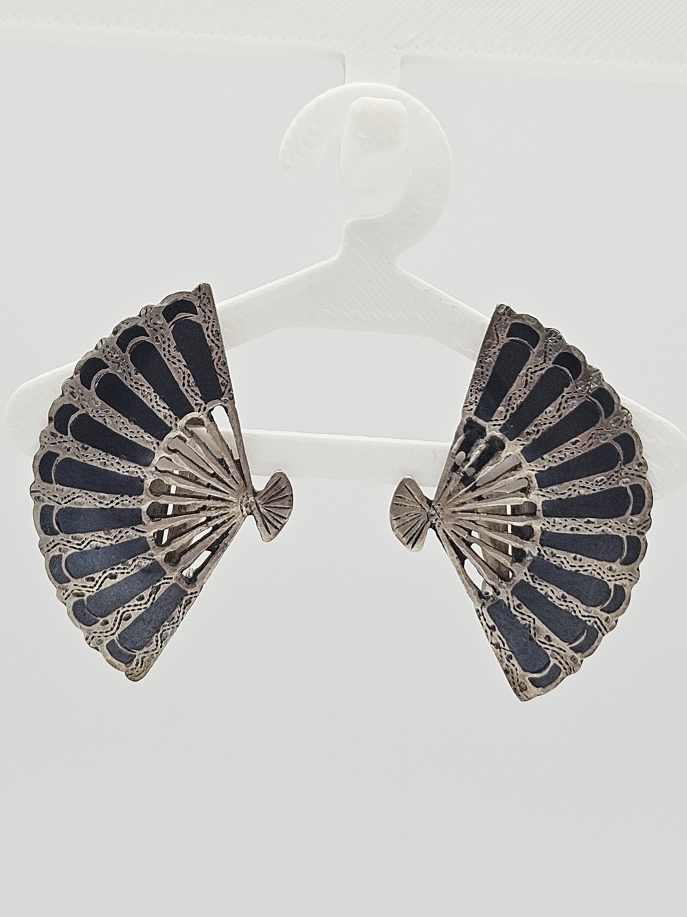 Vintage Fan-Shaped Sterling Silver Clip-On Earrings Siam